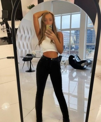 Я создана для того, чтобы удовлетворить все твои сокровенные фантазии. 😍
🔥 Мои услуги включают классический секс, оральные ласки, эротический массаж и многое другое. Я знаю, как сделать тебя счастливым и расслабленным. 💦
💯 Мои клиенты всегда остаются довольными и счастливыми после каждой встречи со мной. Убедись в этом, прочитав отзывы на моем профиле. 🌟
📸 Фото, которые ты видишь здесь, полностью соответствуют действительности – красивая, стройная и очаровательная индивидуалка ждет тебя в Москве. 🌇
💌 Живишь в Москве и ищешь незабываемый опыт? Не откладывай свою радость на потом – свяжись со мной прямо сейчас и давай создадим незабываемые воспоминания вместе! 🔥 Валентина